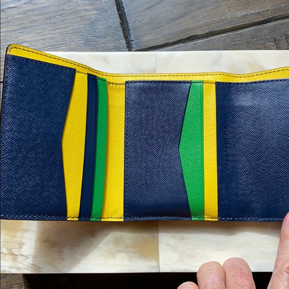 MICHAEL KORS WALLET EXCELLENT CONDITION LIKE NEW